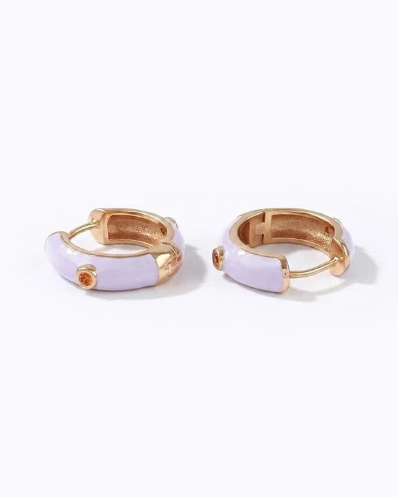 What Are Huggie Earrings? (And Why They're the Easiest Earrings to Wear)